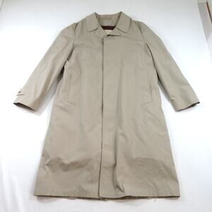 London Towne Trench Coat, Beige With Liner, Sz 42L 1980s
